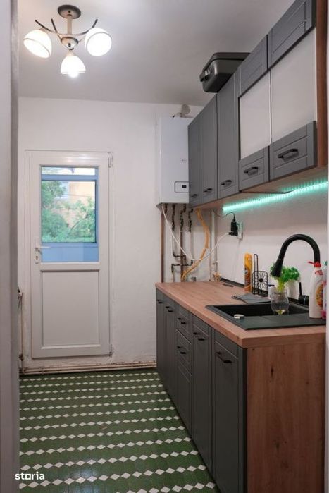 Apartament 2 decomandate, etaj 1 , Pelendava in 1 Mai