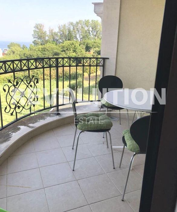 Мезонет в район извън Варна!