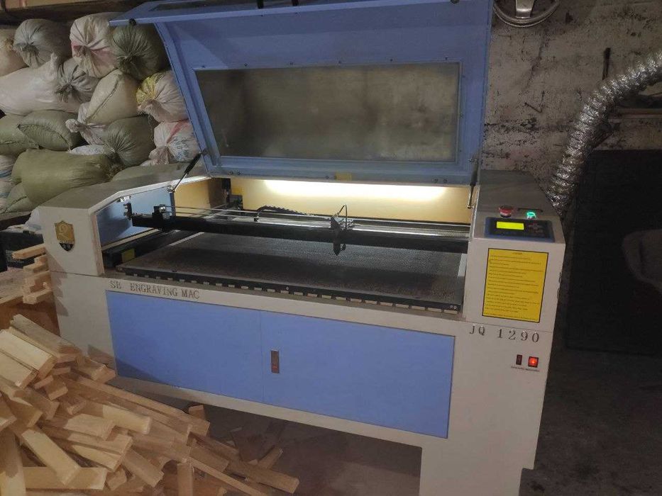 Лазерный/гравировальный станок