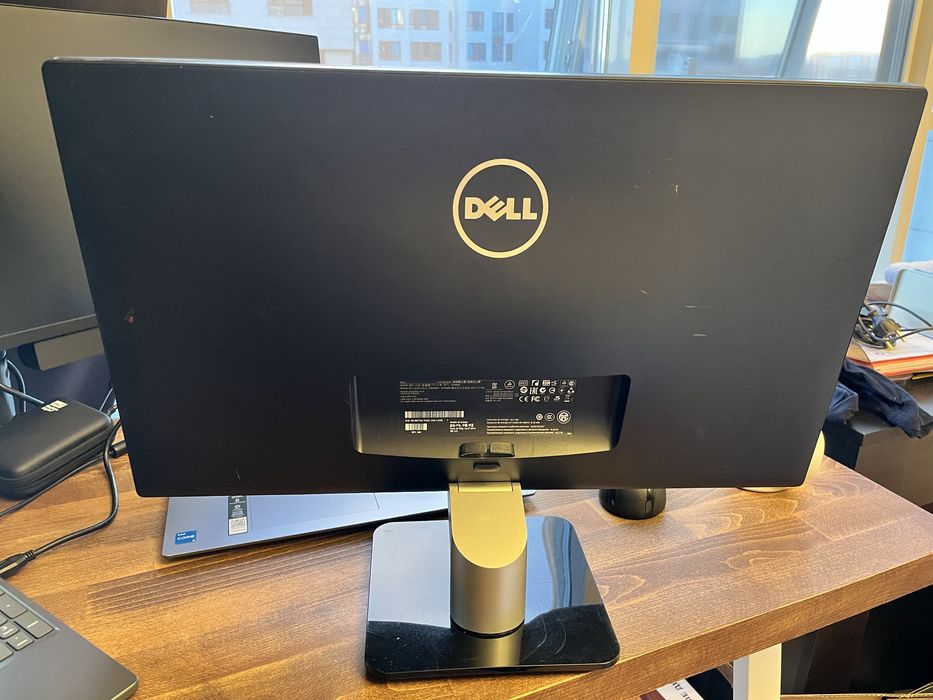 Монитор DELL 24»