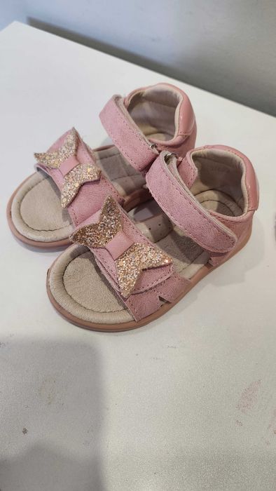 Детски сандали и чехли