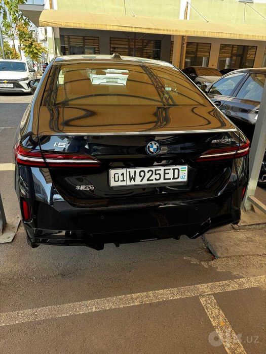 BMW i5 35L Full 340 ot kuchi 2025 yil