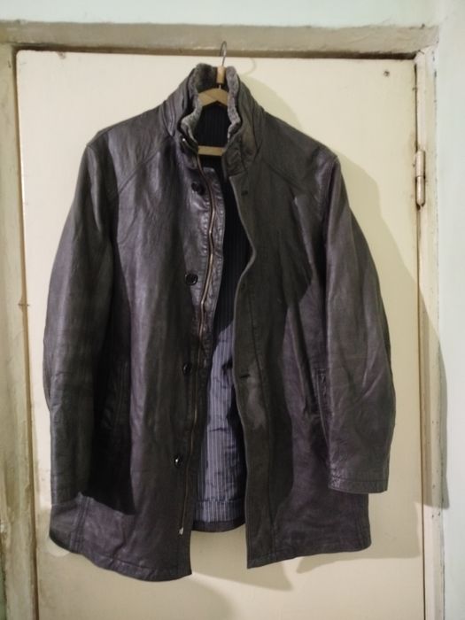 Продам кожаные куртки.