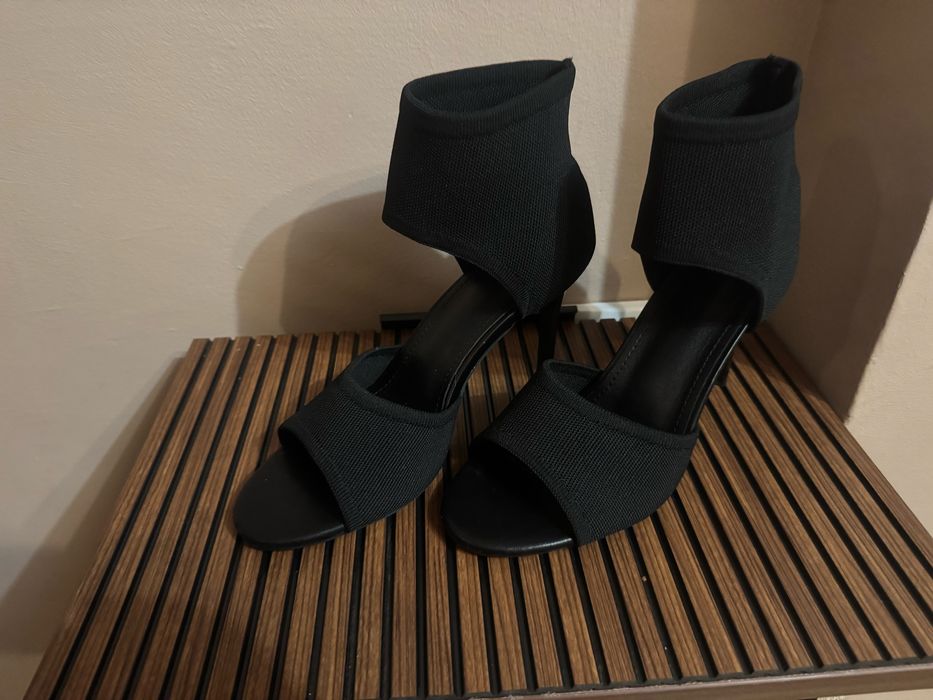 Летни черни обувки