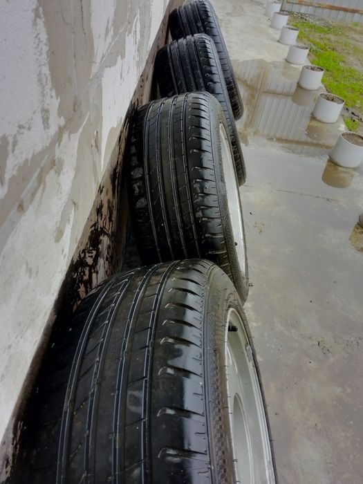 Продам Комплект Шин с дисками.