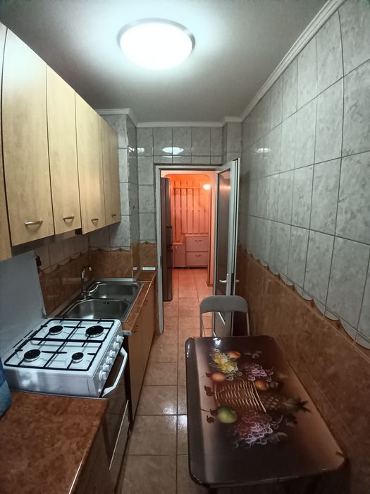 Închiriez apartament 2 camere