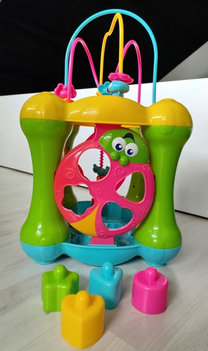 Интерактивен куб B kids пластмасов