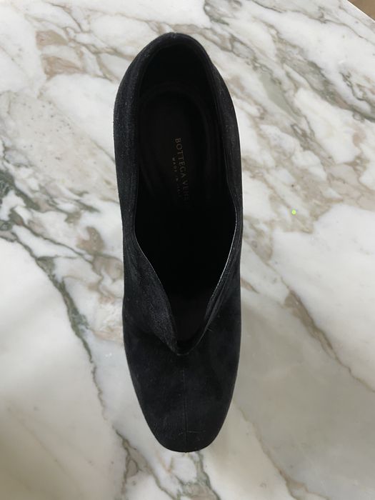 BOTTEGA VENETA botine piele intoarsa (pret noi 7000 lei)