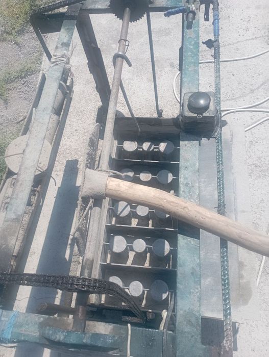 Shlakablok mikser va qolib sotiladi