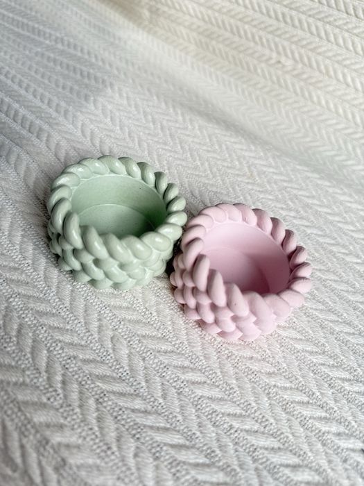 Свечи и изделия из гипса. Тойбастар