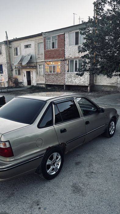 Нексия 1. 2005год