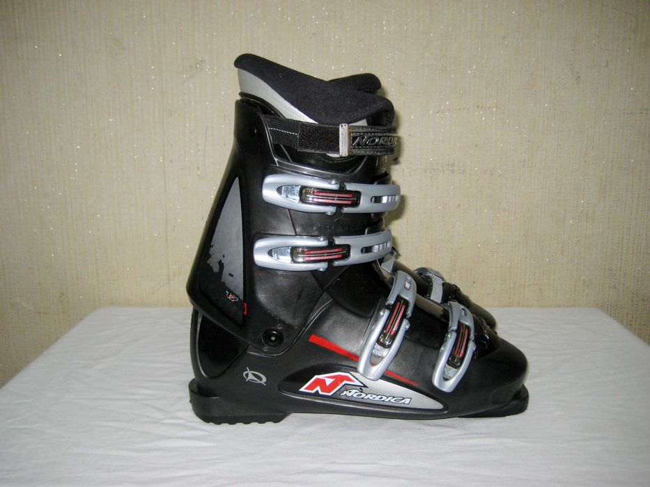 Горнолыжный ботинки NORDICA фирменный размер до 44  идеальном состоян