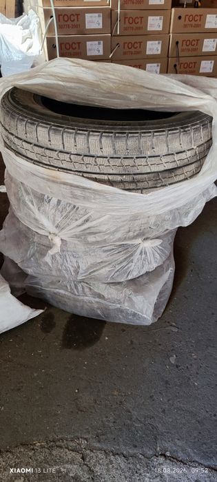 Продаю шины R17 зимние липучки