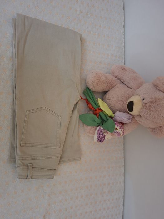 Сладки бежови дънки