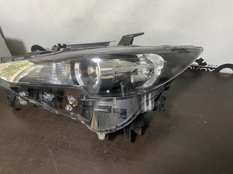 Far stanga cu led Mazda Cx5 an 2017-2021