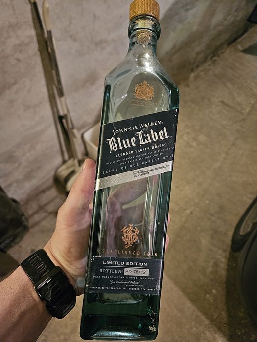 Бутилки различни видове