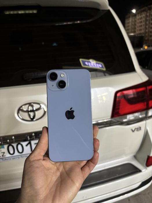 Айфон 14 көк түсте