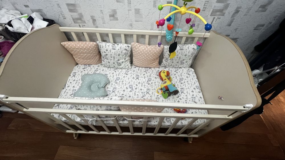 Детская кроватка
