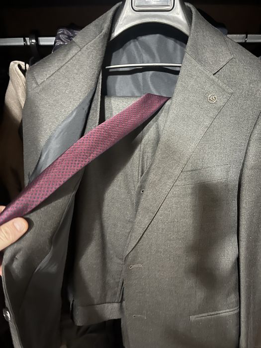 продается костюм Glasman 48 размер