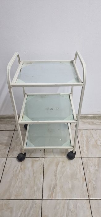 Памощник для салона