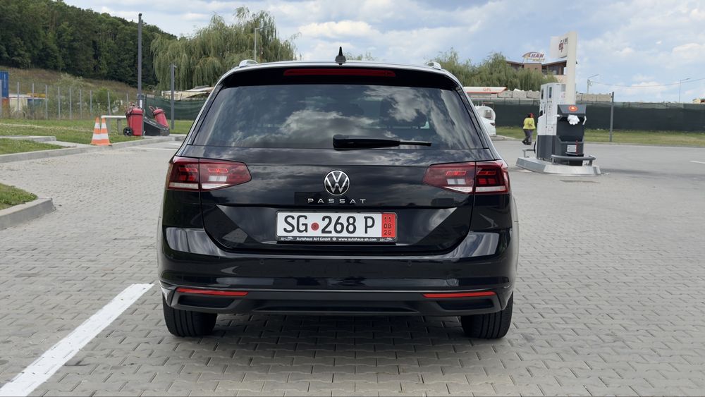 VOLKSWAGEN Passat 2022 — imagine 3