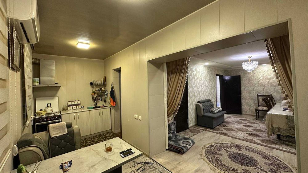 Чиланзар Октепа, 3 комнатная квартира 4-этаж, 4-этажный дом, кирпич.