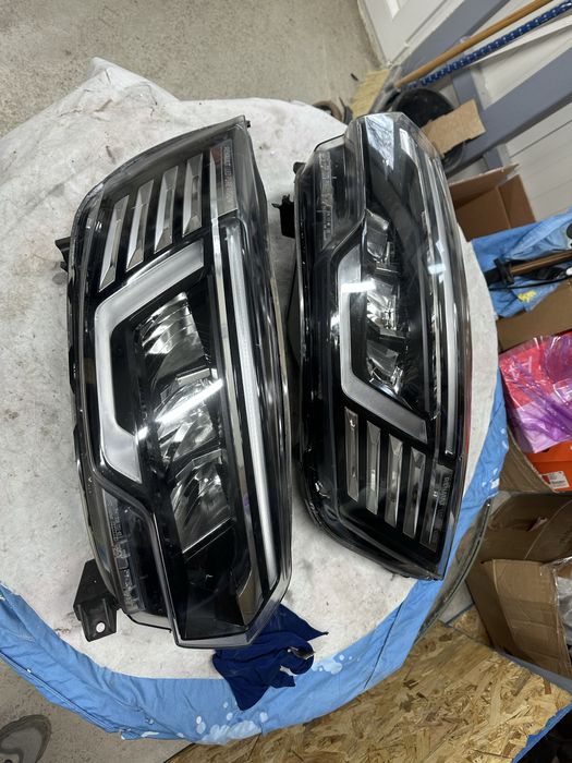Faruri stânga dreapta full led renault master.cod:1ex014721-02.