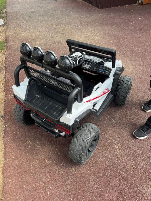 Продам детскую электромашинку