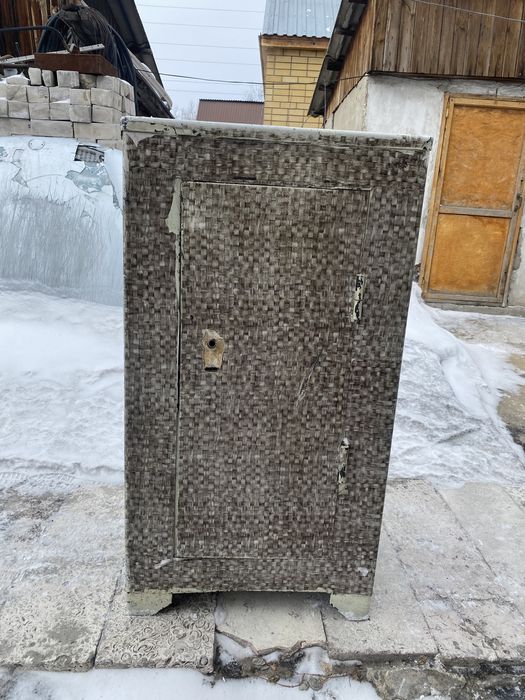 Продам сейф