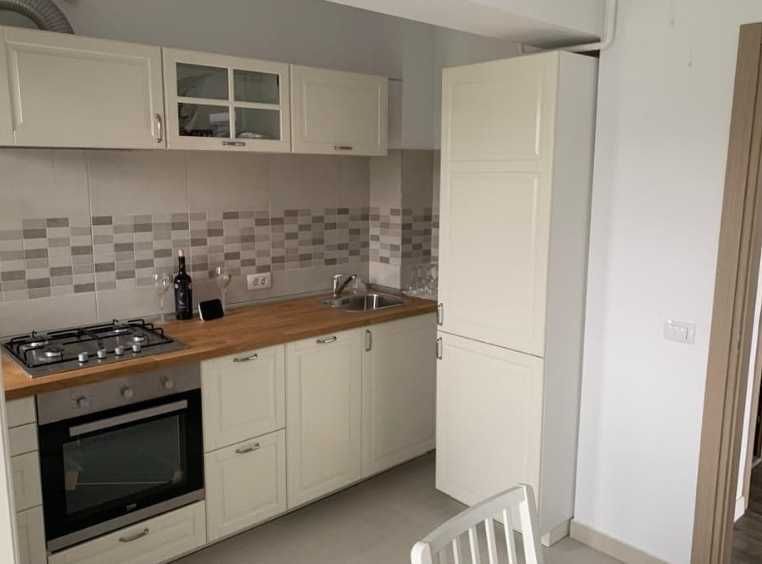 Дава се под наем Тристаен апартамент в Пловдив, Кючук Париж - 90 кв.м за 357 € - Снимка #3