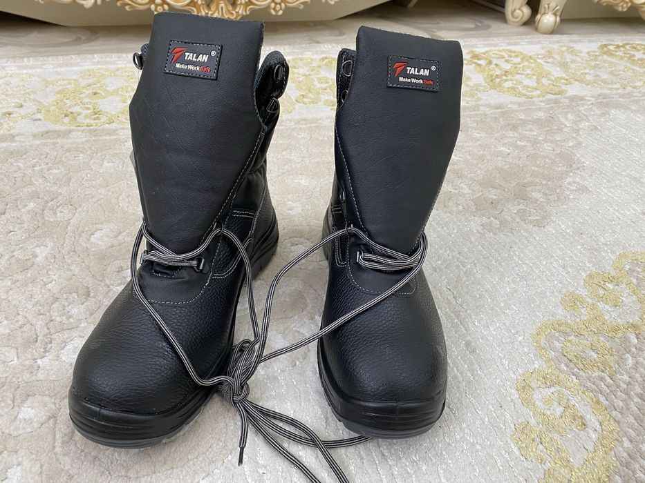 продам берцы новые 41 размер