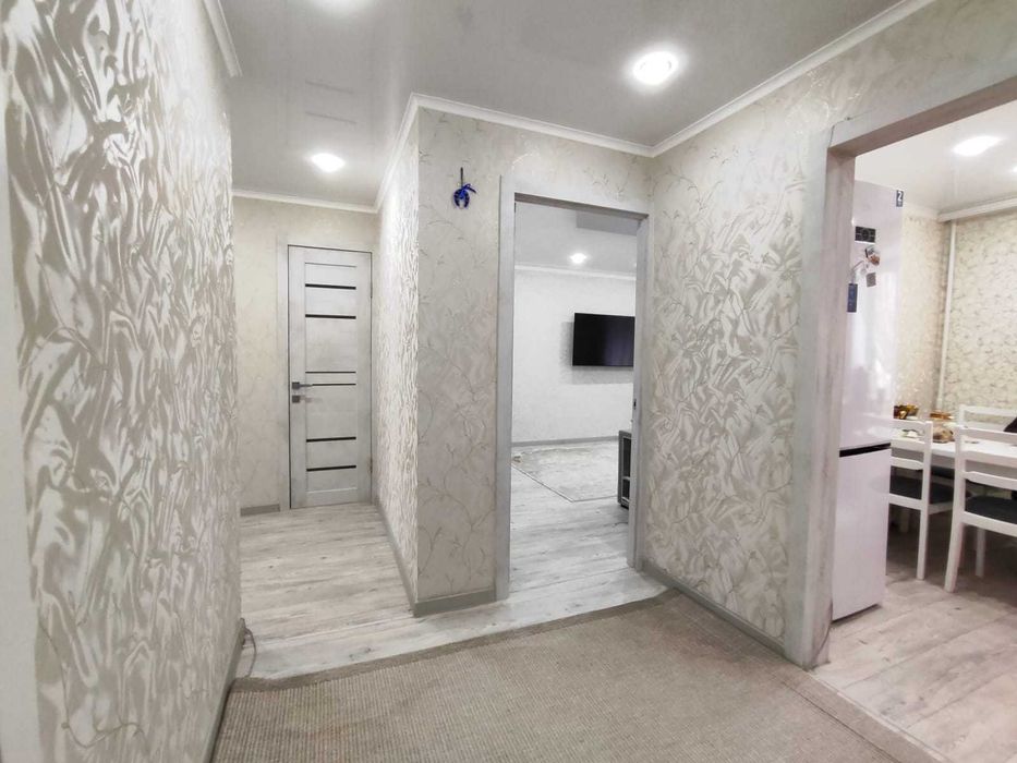 3 комн квартира, район СКГУ