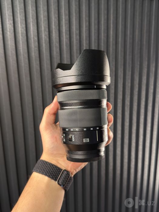 Panasonic Lumix 24–105 mm