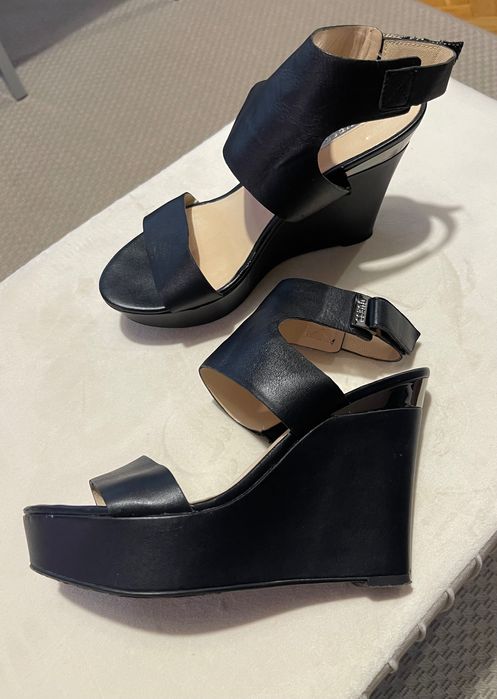 Guess Черни Кожени Платформи на Ток