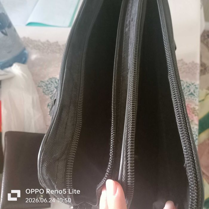 Продам портфель в хорошем состояний