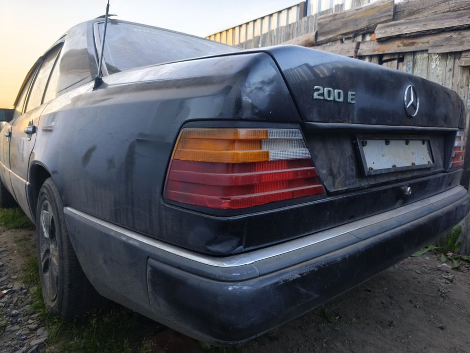 Мерседес Бенц w124