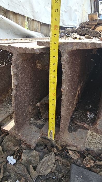 Продам балку (двутавр) 25000