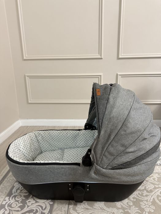 Продается коляска 2 в 1 от Teknum