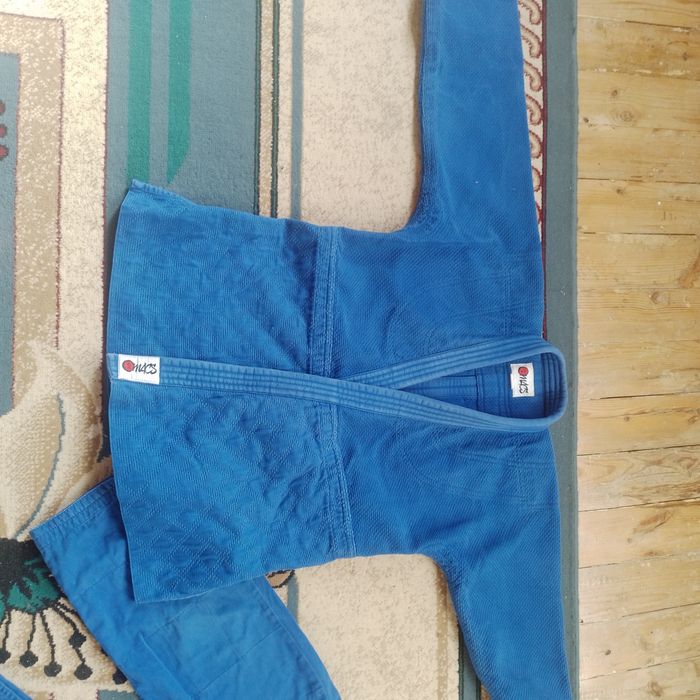 Продам кимоно для дзюдо