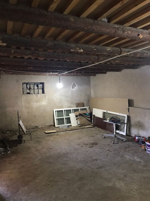 Uchaska sotiladi 74.000$