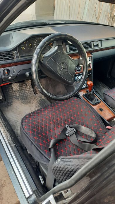 Продается мерседес 124