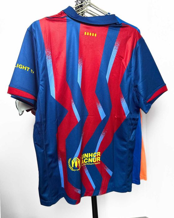 Тениска Барселона, Четвърти екип, сезон 2025/2026, Barcelona