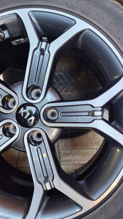 Jante kia hyundai 235/45/18 Goodyear