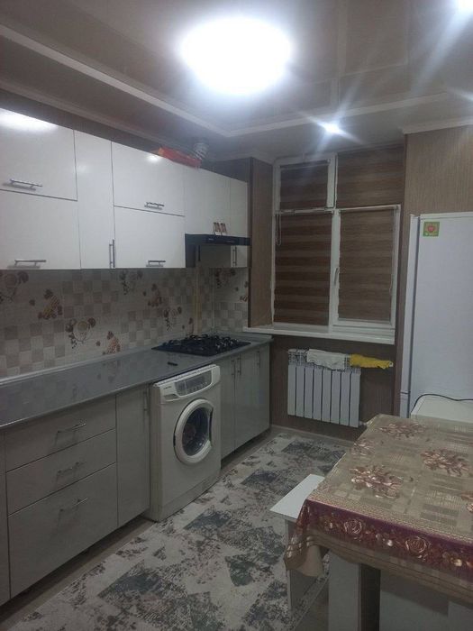 Сдается 1 комнатная квартира 
С обстановкой 
В горде Алмалыке