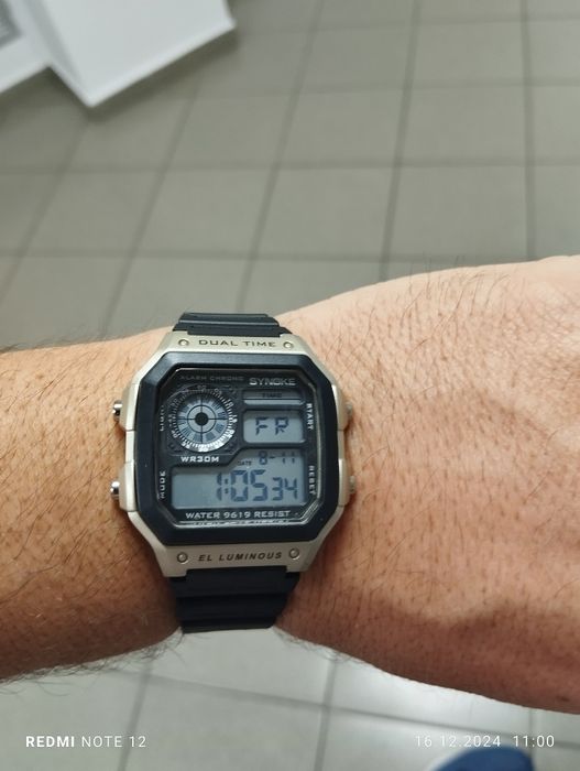 Мъжки електронни часовници