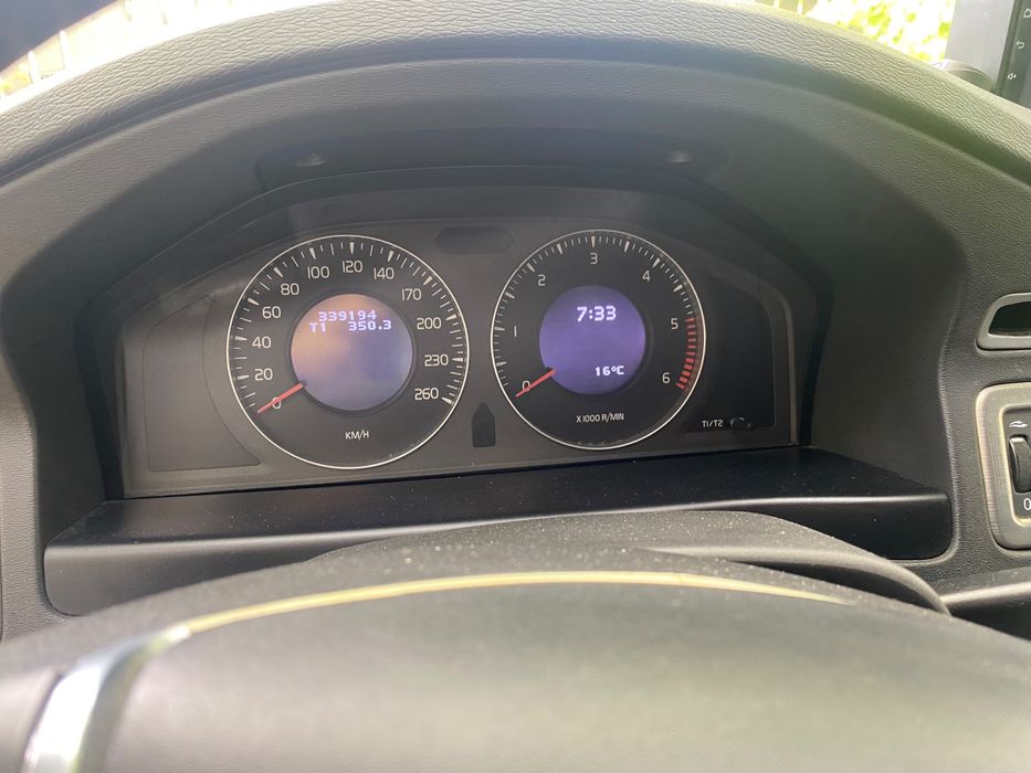 VOLVO V70