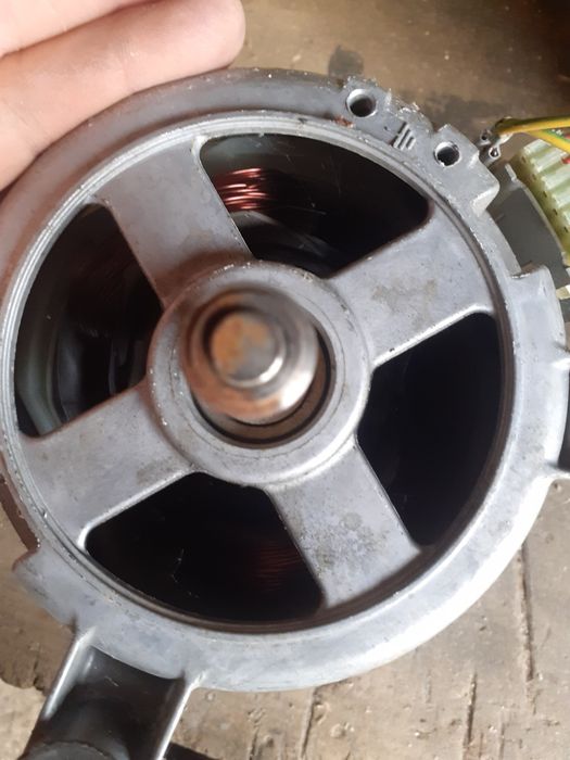 Двигатель от стиралки индезит