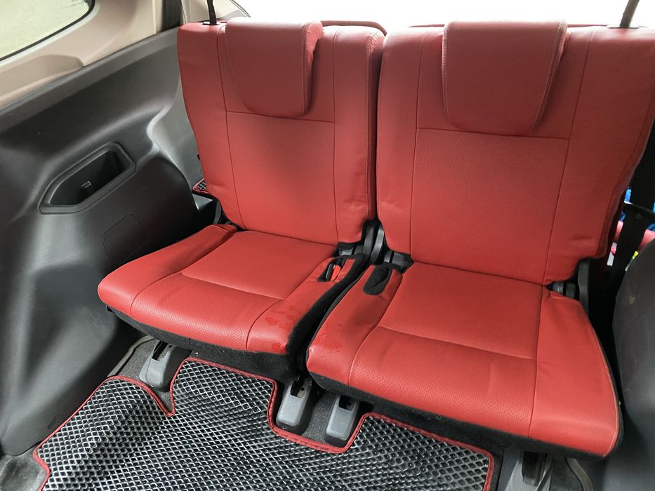 Автомашина Toyota veloz.