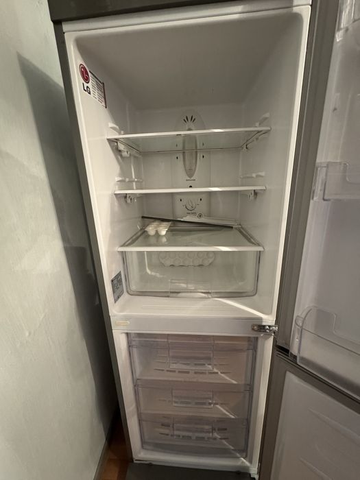 Холодильник Samsung