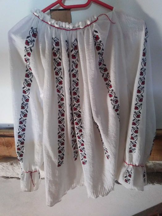 Camasa traditionala ( ie ) dama - lucrata manual